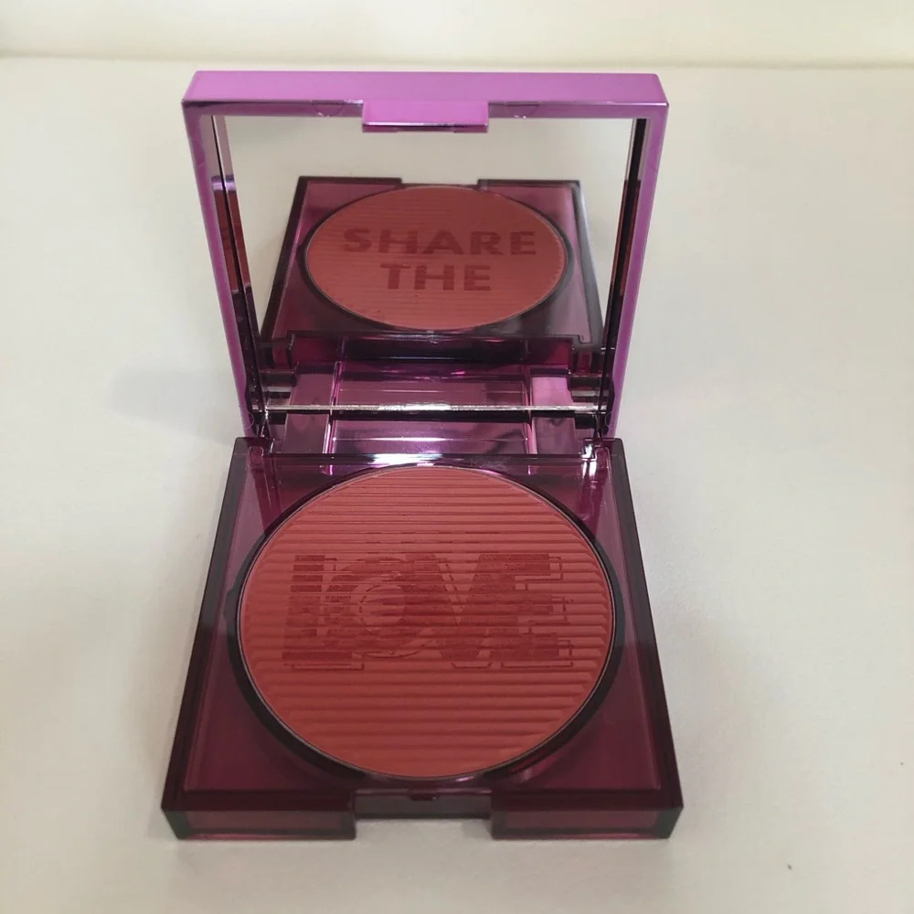 Huda Beauty Lovefest Cream Blush Burning Cherry